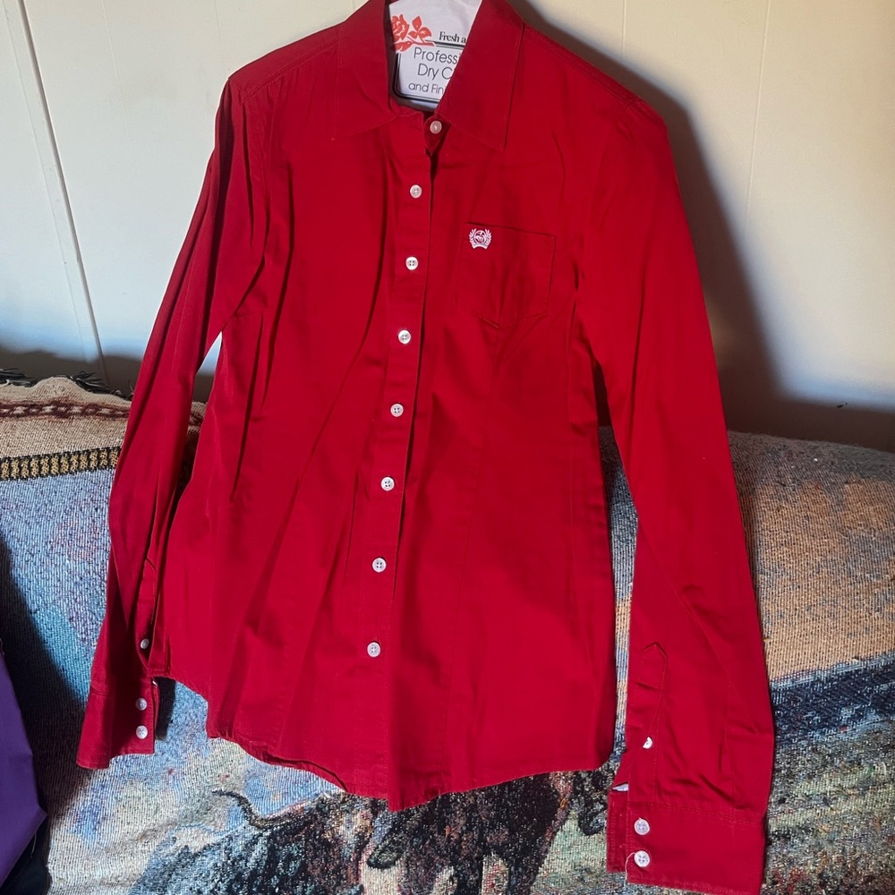 Cinch Women’s Red Button Up Shirt Size Small. Fantastic Condition